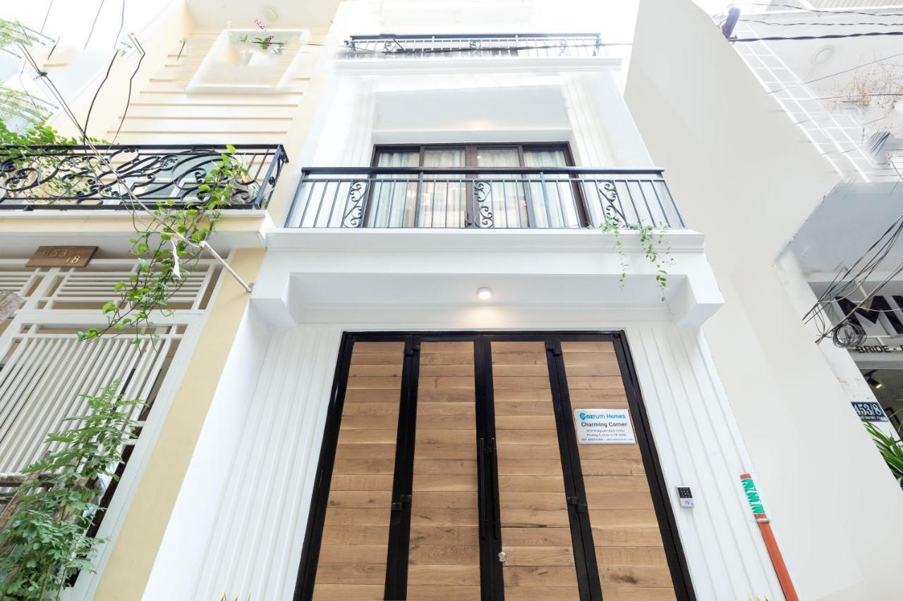 Căn hộ Cozrum Homes - Charming Corner *